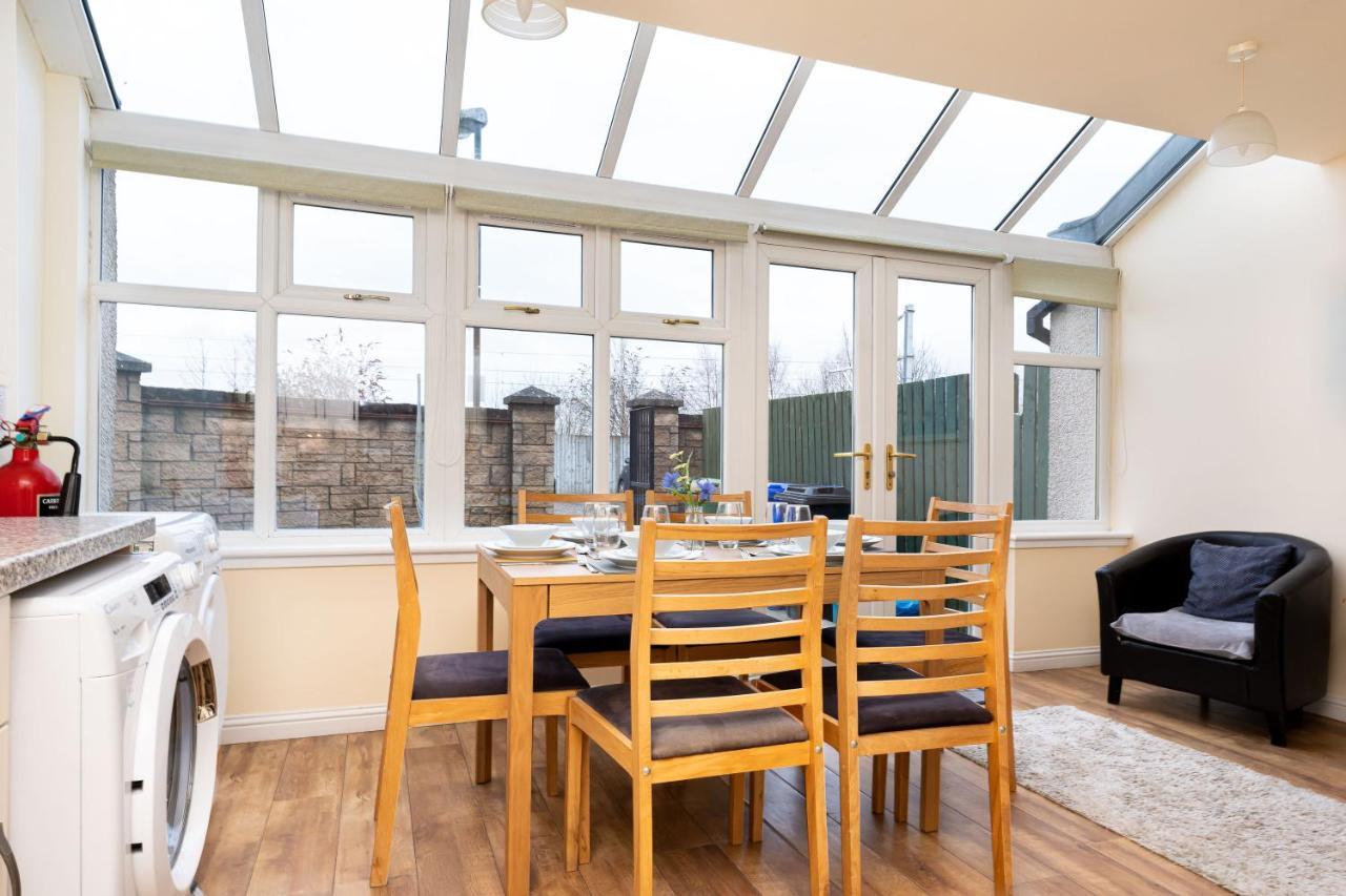 4 Bedroom Townhouse In Stirling Exterior foto