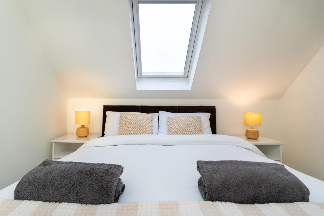 4 Bedroom Townhouse In Stirling Exterior foto